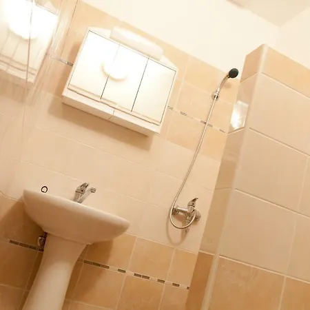 Restaurace Pod Sumarnikem Πανσιόν 3*
